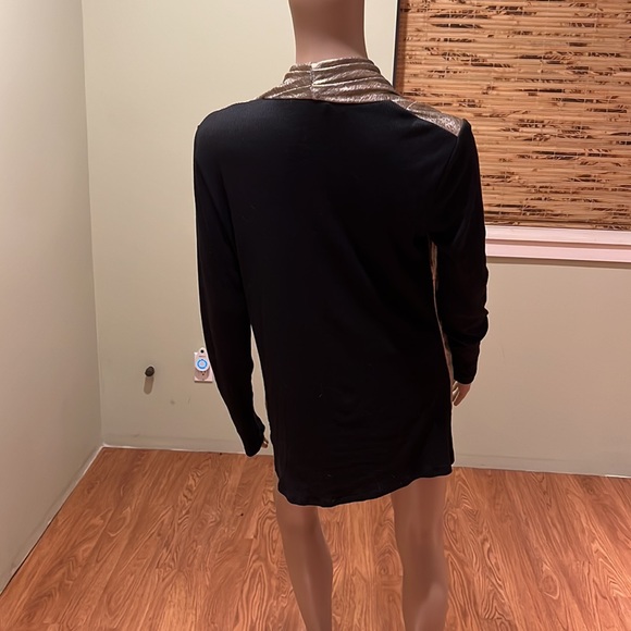 Boston Proper Gold Gray Metallic Drape Front With Black Back Top Size M - Picture 3 of 7